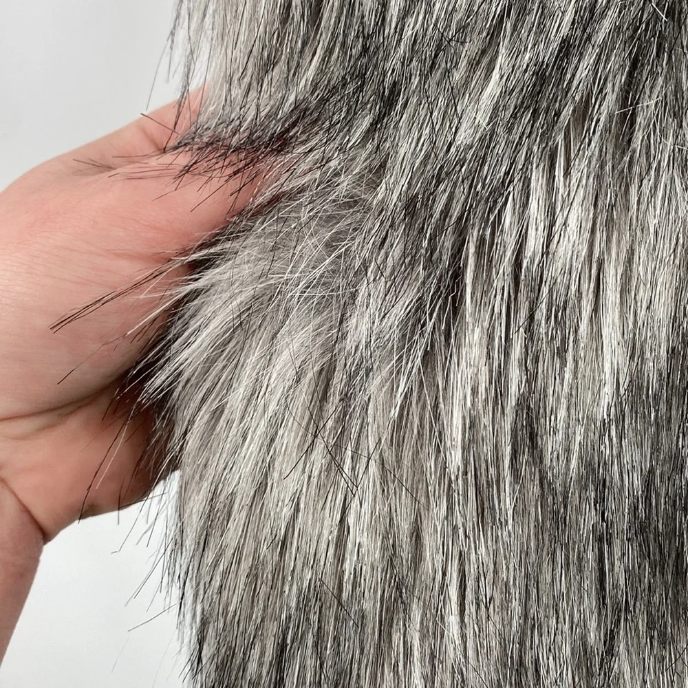 Lovers + Friends Gray Faux Fur Vest Women’s Small Camille Revolve Open‎ Front - Picture 11 of 13